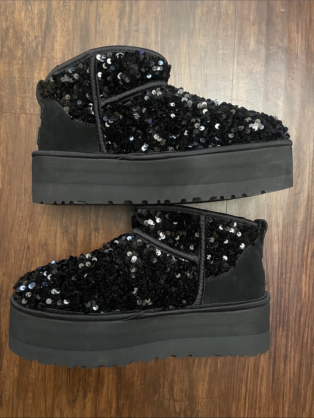 UGG Ultra Mini Chunky Sequin sparkle black Boots Women size 9 - Picture 11 of 16